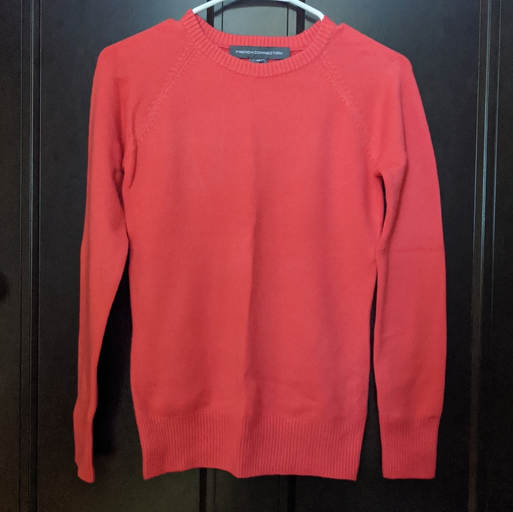 EUC French Connection raglan crew neck sweater